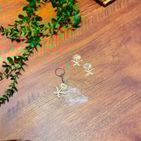 ميدالية اكريلك بحفر مع نخلة