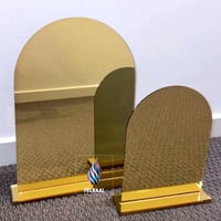 استاند اكريلك مرايا مقوس مع القاعدة تم تصميم حسب ا...