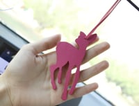 تعليقة جلديه غزال