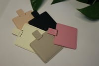 مرآه جلد مع امكانية كتابة الاسم