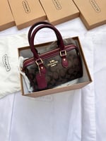 كوتش مقاس صغير