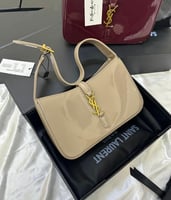 اف سان لوران