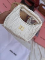 ميو ميو صغيرة