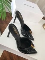 كعب سان لوران