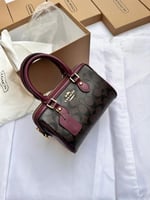 كوتش مقاس صغير