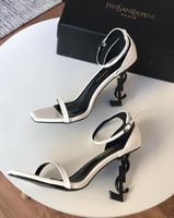 كعب سان لوران