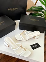 كعب اف سان لوران