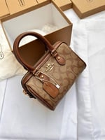 كوتش مقاس صغير