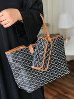 اسود بني