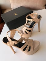 كعب سان لوران