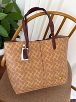 كوتش شنط جامعه