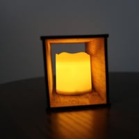 صندوق خشب مع إضاءة