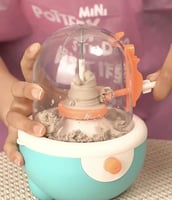 صانعة السيراميك - الفخار - لأصحاب المواهب الأطفال...