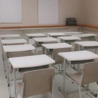 غطاء طاولة (تلبيسة طاولة) مدرسية - قماش مطاطي - ال...