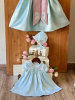 فستان من 0_3 شهور الى 9_12 مع القبعة الفرنسية 1 سن...