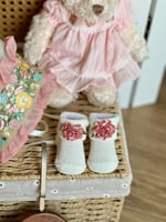 جورب مواليد 0 - 3 شهور