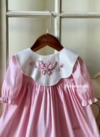 فستان 0-3 الى 1 سنه مع القبعه من2الى 3 سنوات بدون...