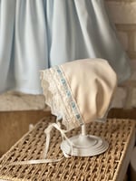 فستان مع القبعة الفرنسية 0-3 الى 1 سنوات