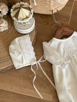 افرول مع القبعة الفرنسية