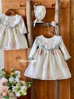 فستان 0-3 الى 1 سنه مع القبعه من2الى 3 سنوات بدون...