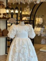 فستان ابيض شك وتطريز يدوي من 9-12 سنة