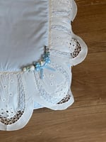 مفرش مع اللفه والقبعه الدائريه