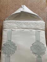 مدس مع اللفه والقبعه الدائريه