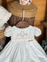 فستان مع القبعة الفرنسية 0-3 الى 1 سنة بدون الجورب
