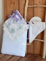 مدس مع اللفه والقبعه الدائريه