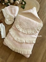 مدس وردي مع اللفه والقبعه الدائريه