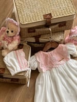 فستان اوف وايت مع القبعة من 3 شهور الى 1 سنة