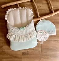 مدس تيفاني محايد مع اللفه والقبعه الدائريه