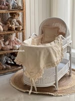 سرير الخيرزان - محايد