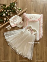 مفرش بناتي مع لفة والقبعة