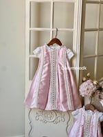 فستان 0-3 الى 9-12 مع القبعه الفرنسيه من1الى 5 سنو...