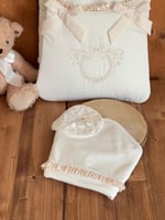 مدس مع اللفه والقبعه الدائريه