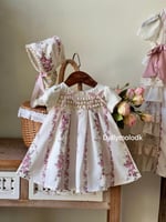 فستان من 0-3 الى 9-12 مع القبعه الفرنسيه من1-3 بدو...