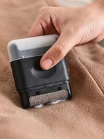 مزيل الوبر الصغير وكرة الشعر اليدوية