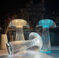 مصباح كرستالي للطاولة