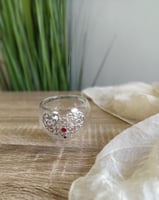 «فنجال شفاف»