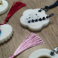 « شموع معطرات الخزائن »