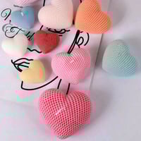 « قالب قلب مخطط »