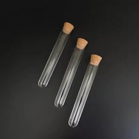 « علبة كبريت بلاستيك »