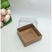 « علبة صغيرة بنية »