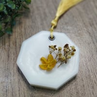 « شمعة معطرة الخزائن »