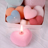 « قالب قلب مخطط »