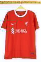 طقم ليفربول الاساسي 2023/2024