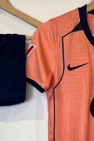 طقم برشلونة الاحتياطي 25-26 ولادي