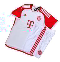 طقم بايرن الاساسي ولادي 2023/2024