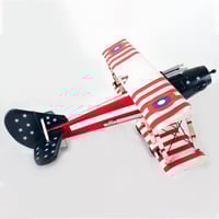 تحفة حديد بشكل طائرة